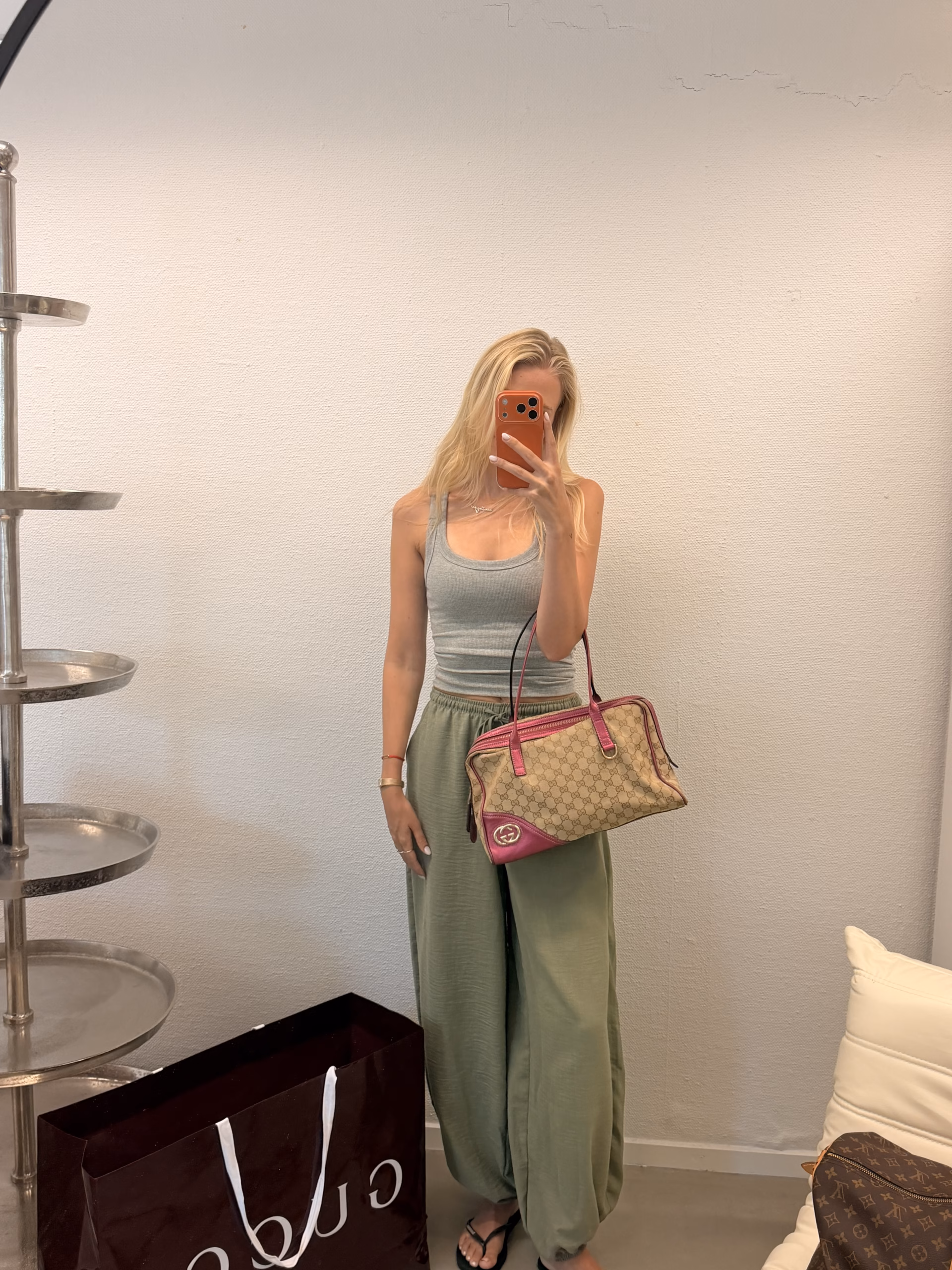 Gucci Abbey Shoulder Bag - Image 2