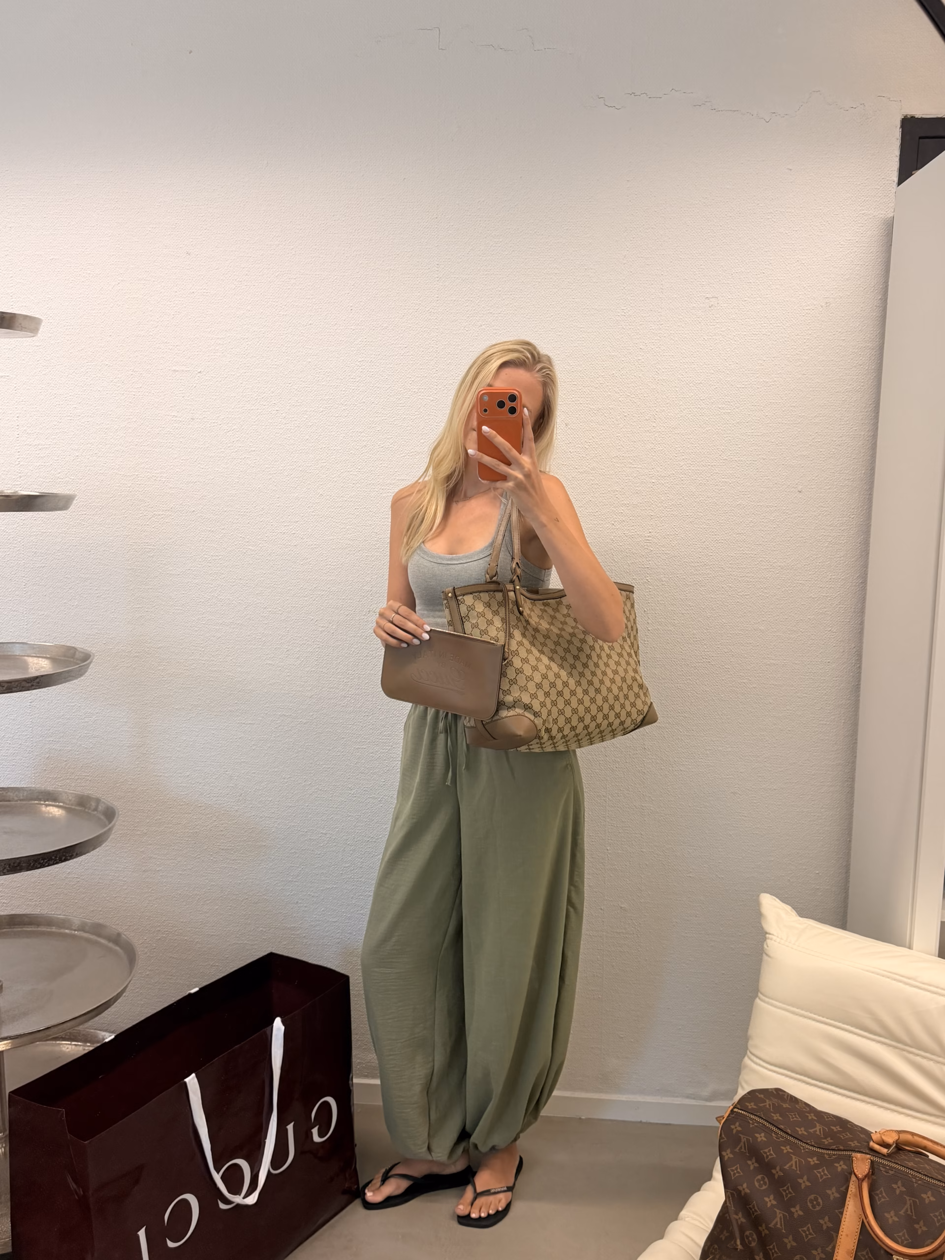 Gucci Tote Bag Beige - Image 2