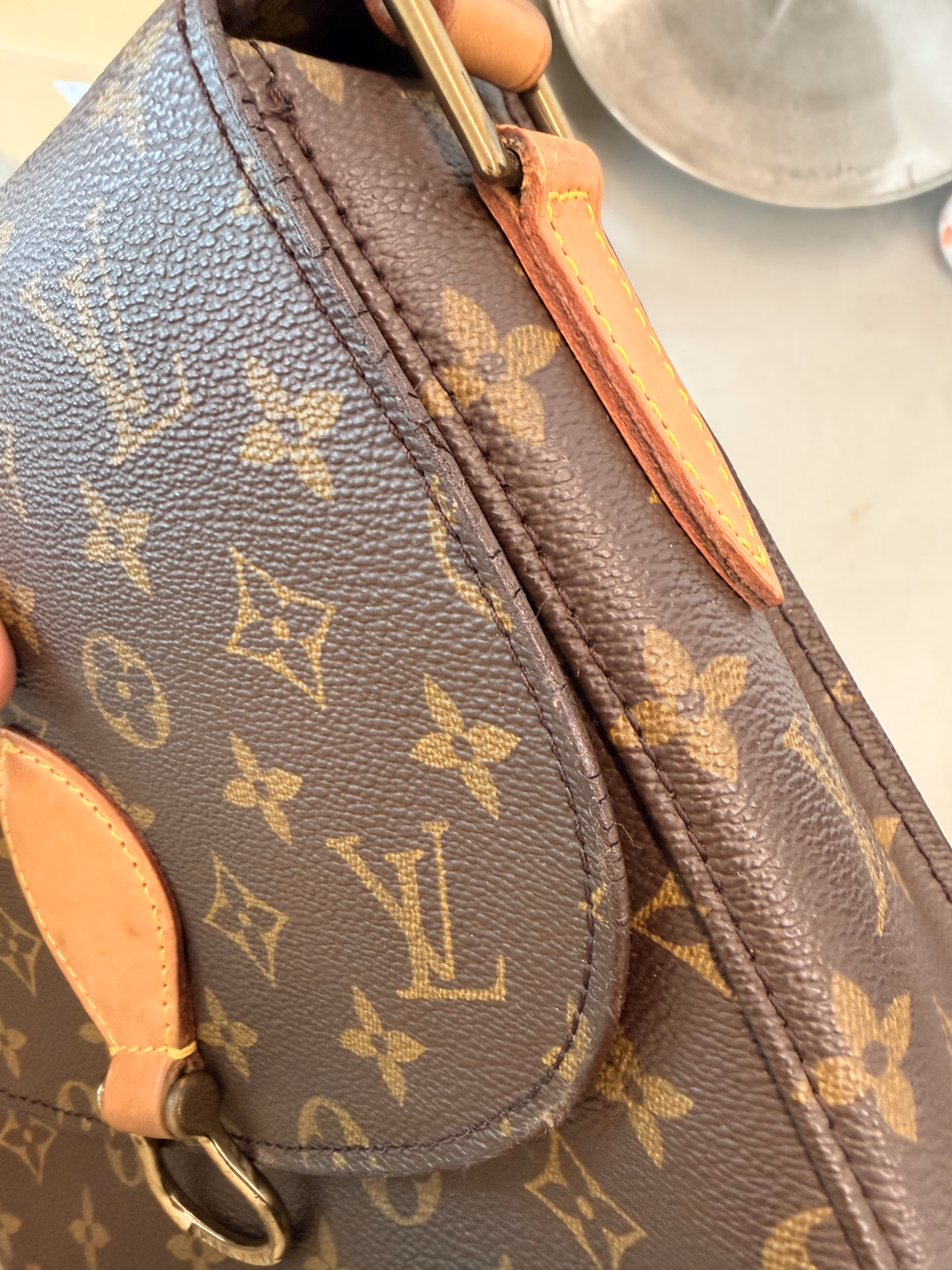 Louis Vuitton Saint Cloud GM - Image 17