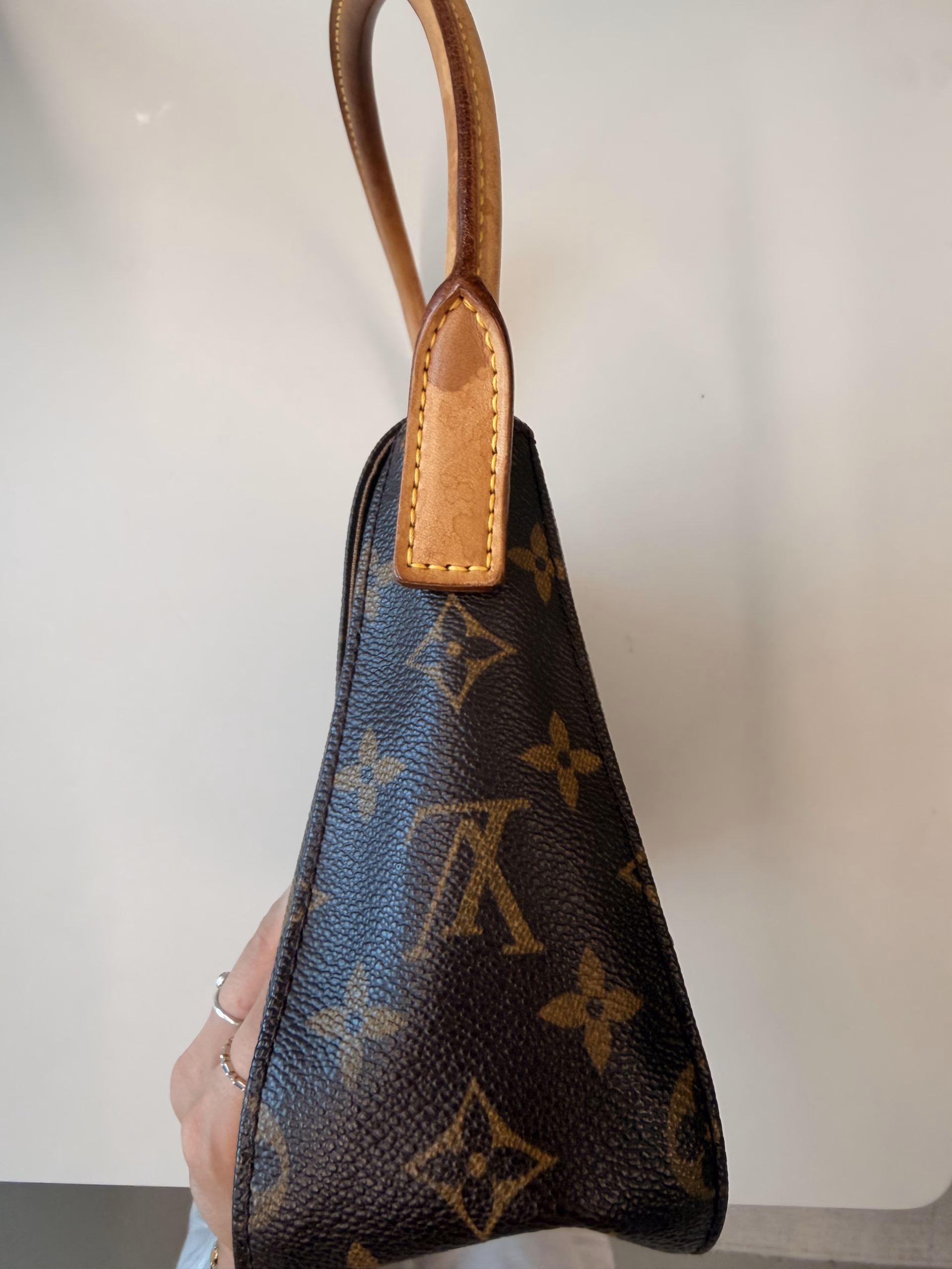 Louis Vuitton Looping PM - Image 5
