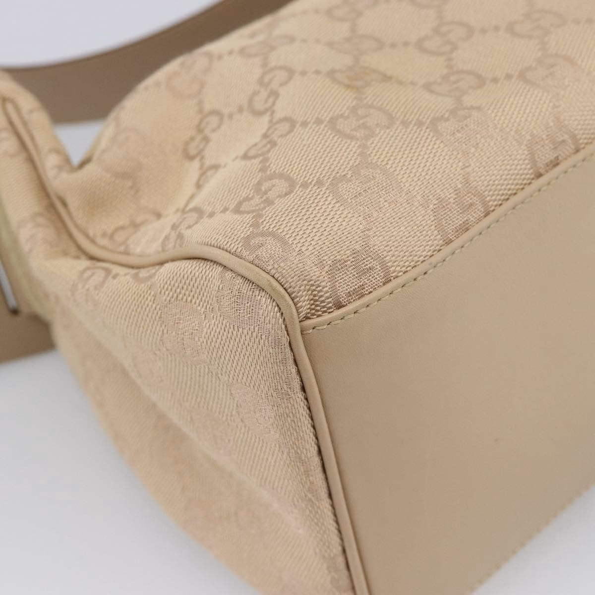 Gucci Pochette Beige - Image 13