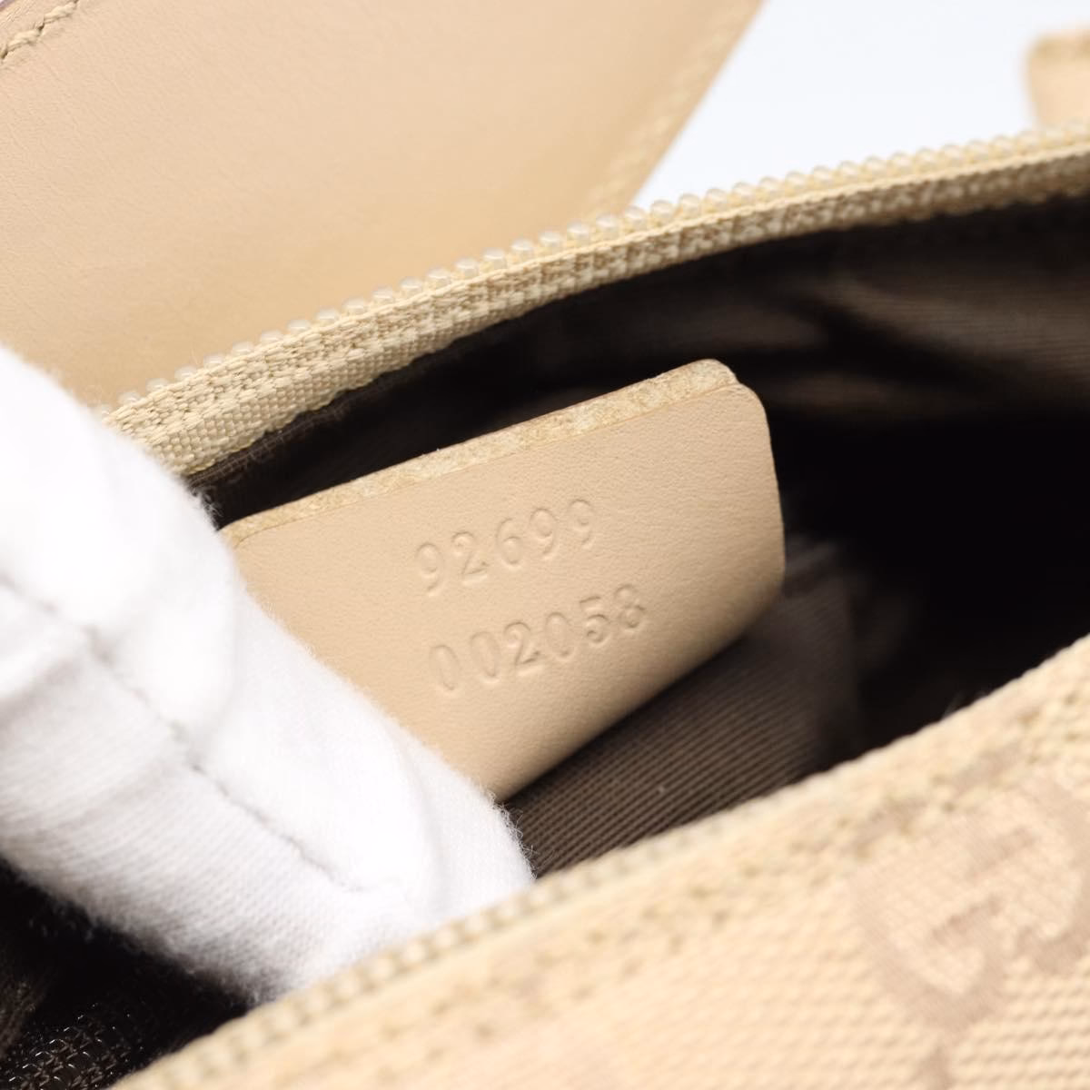 Gucci Pochette Beige - Image 17