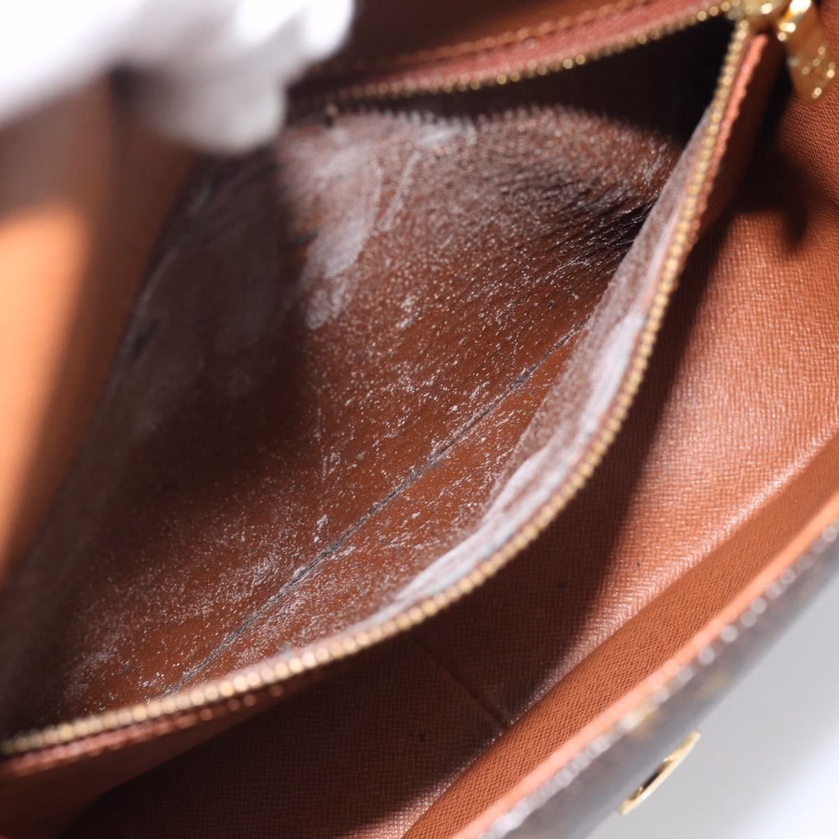 Louis Vuitton Saint Cloud GM - Image 20