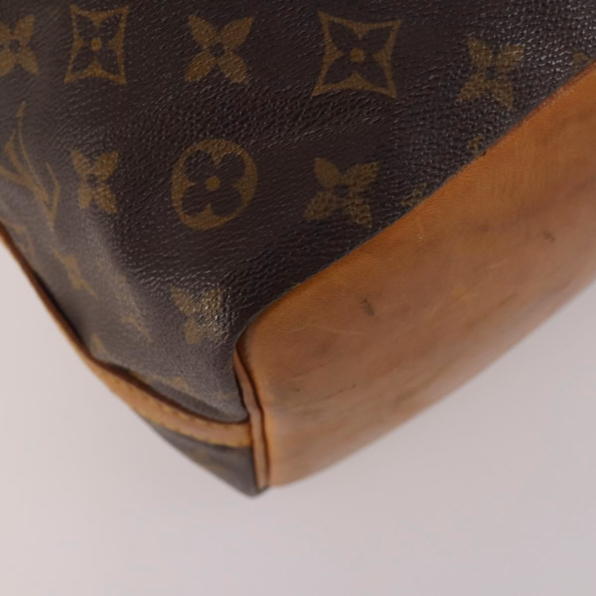 Louis Vuitton Petit Noé - Image 12
