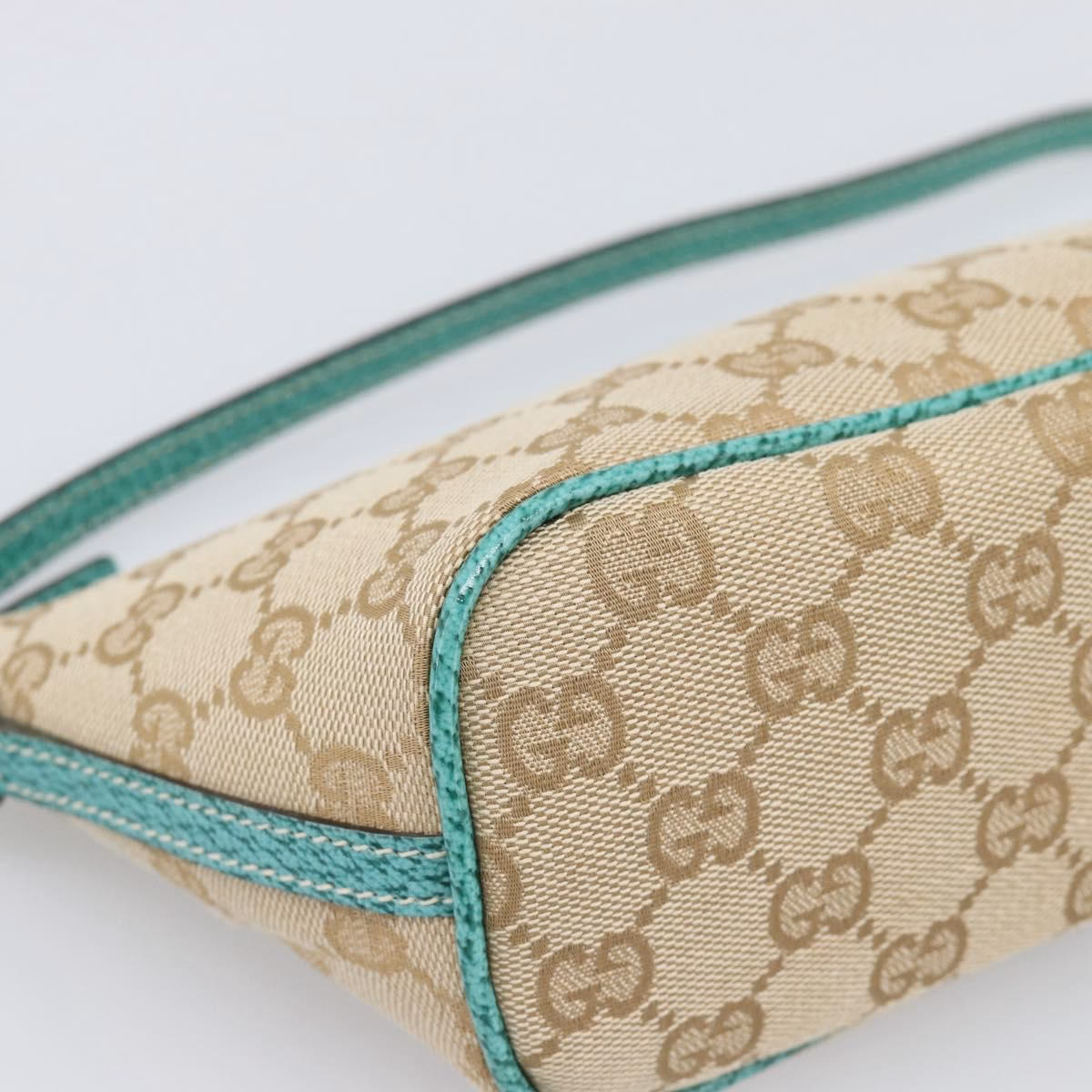 Gucci Boat Bag Beige - Image 10