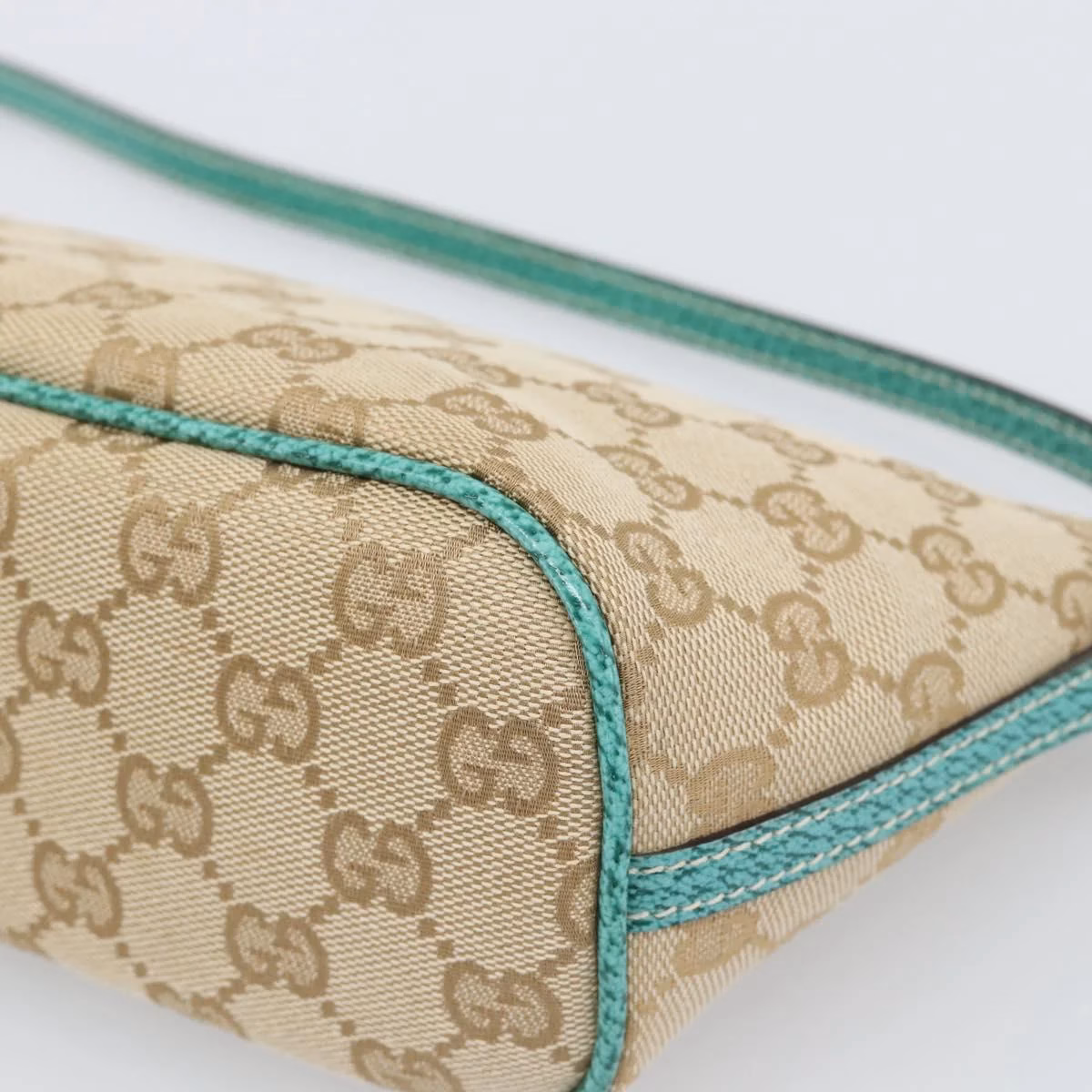 Gucci Boat Bag Beige - Image 11