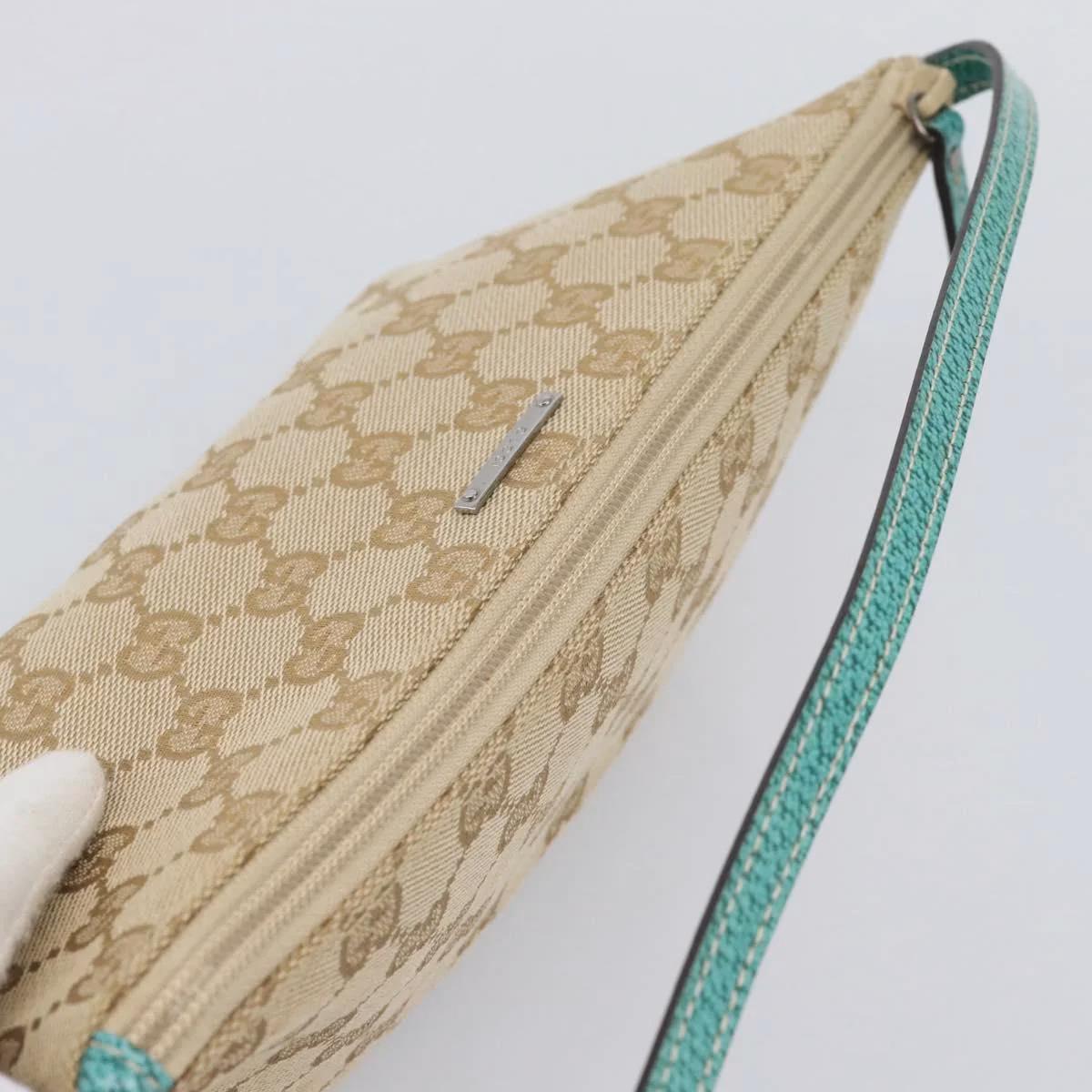 Gucci Boat Bag Beige - Image 6