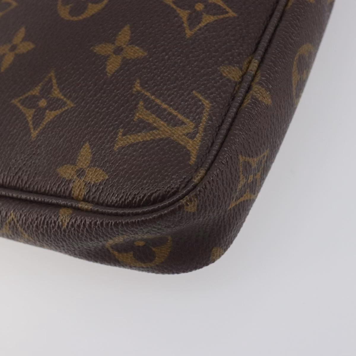 Louis Vuitton Pochette - Image 15