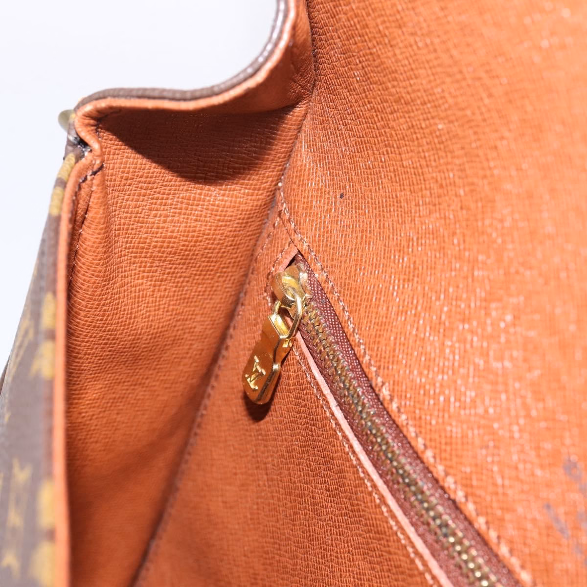 Louis Vuitton Saint Cloud GM - Image 24