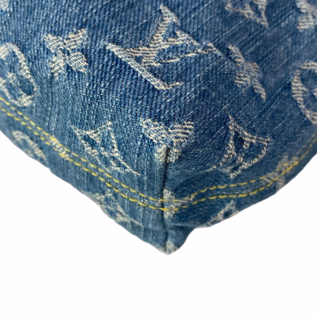 Louis Vuitton Pochette Hills Denim - Image 10