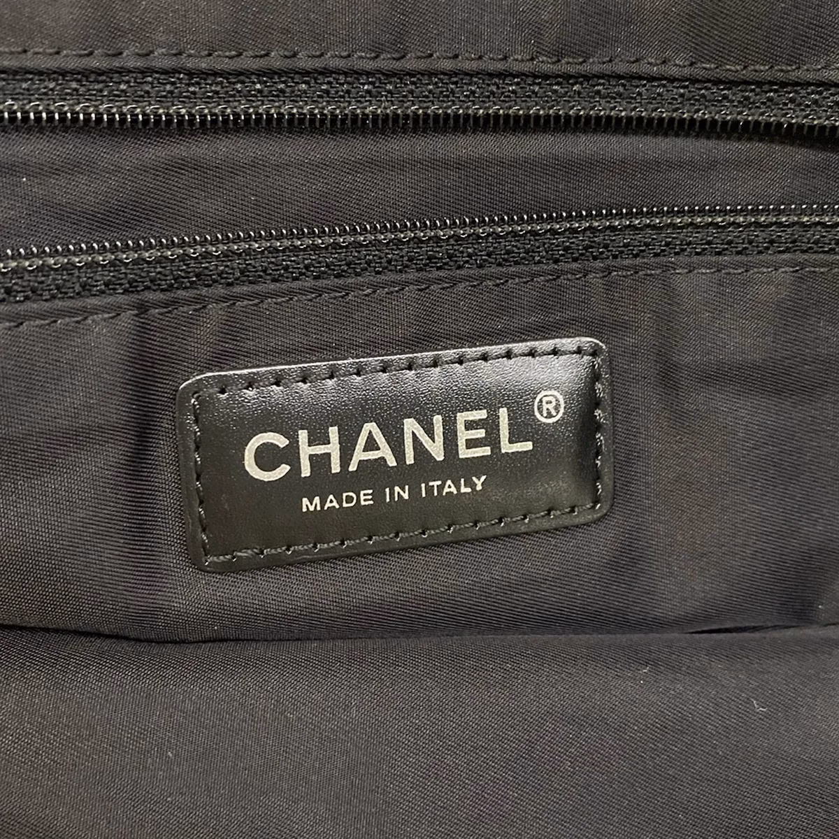 Chanel Travel Line Cream Black - Image 11