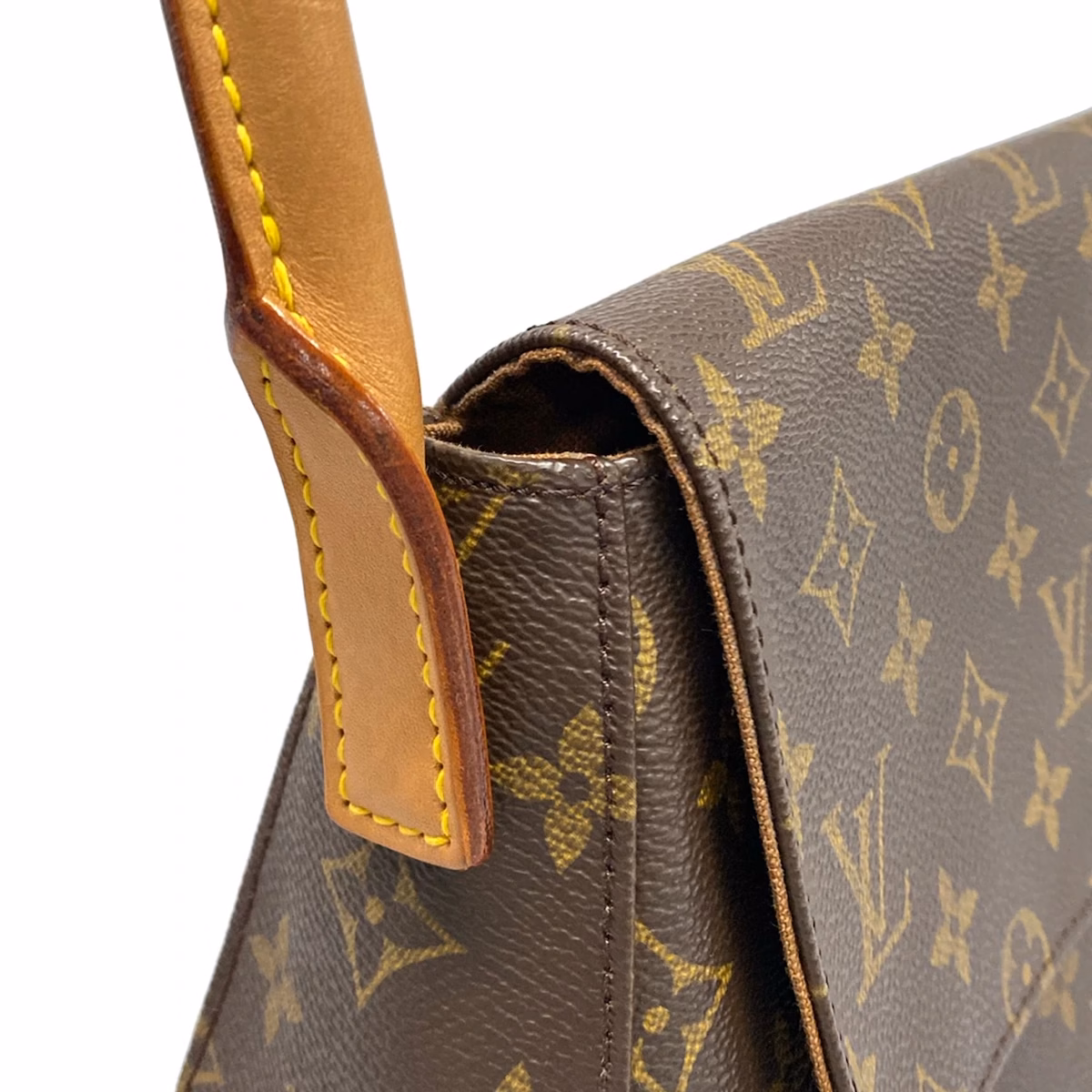 Louis Vuitton Looping PM - Image 13