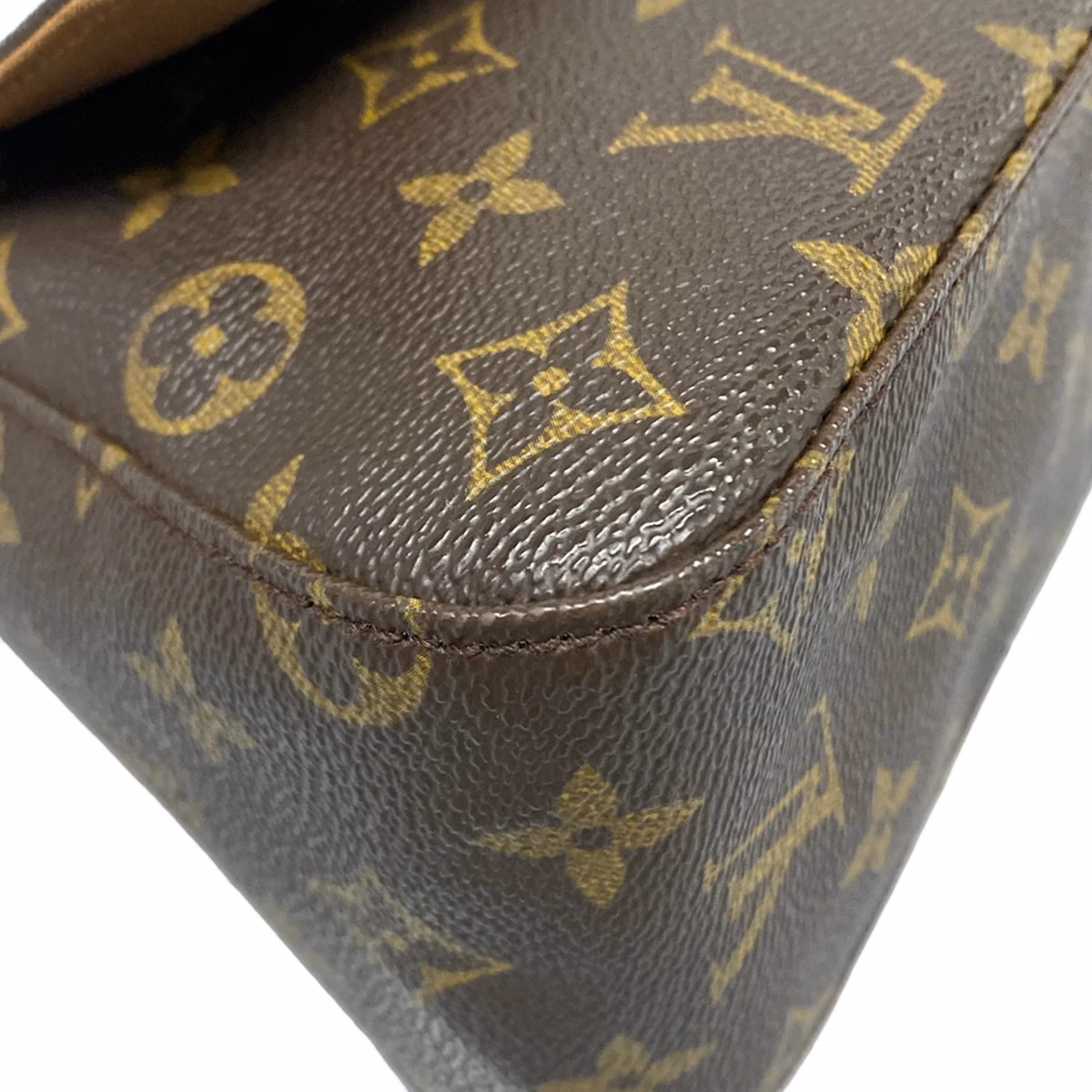 Louis Vuitton Looping PM - Image 9