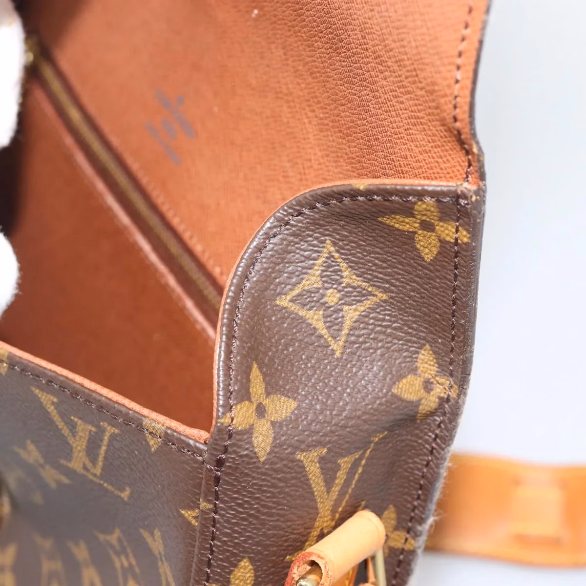 Louis Vuitton Saint Cloud GM - Image 19