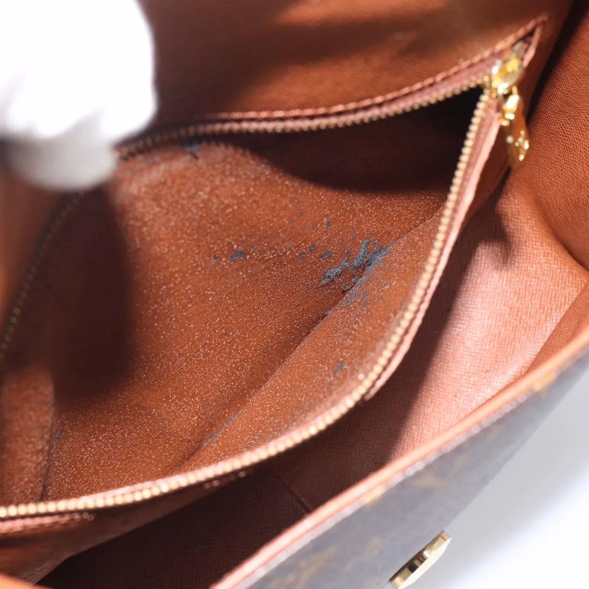 Louis Vuitton Saint Cloud GM - Image 21