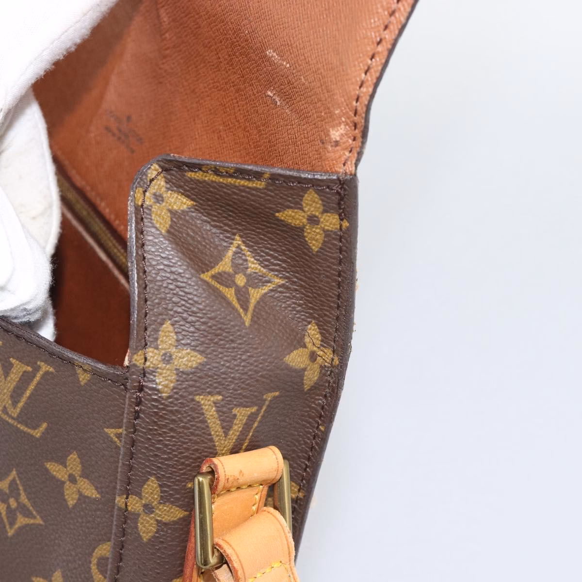 Louis Vuitton Saint Cloud GM - Image 18