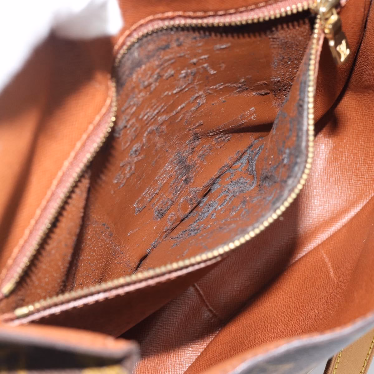 Louis Vuitton Saint Cloud GM - Image 24